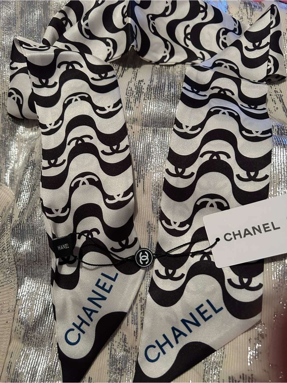 Chanel Womens Black & White Logo Pattern Teilky 100% Silk Scarf